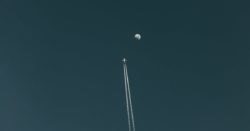 Nature, moon, airplane and sky HD photo by eberhard grossgasteiger (@eberhardgross) on Unsplash